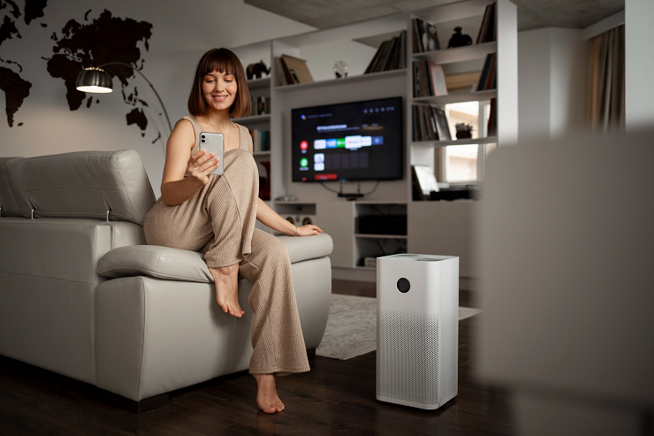 Smart Speakers With Voice Control
